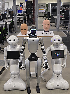 Mehrere Roboter der Friedrich-Alexander-Universität Erlangen-Nürnberg, 